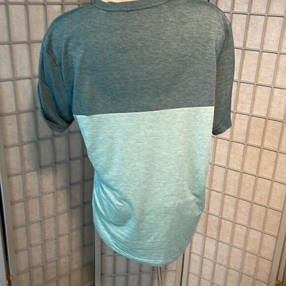 Men’s Large Champion Workout short sleeved shirt in Sea Foam Green - Picture 2 of 4